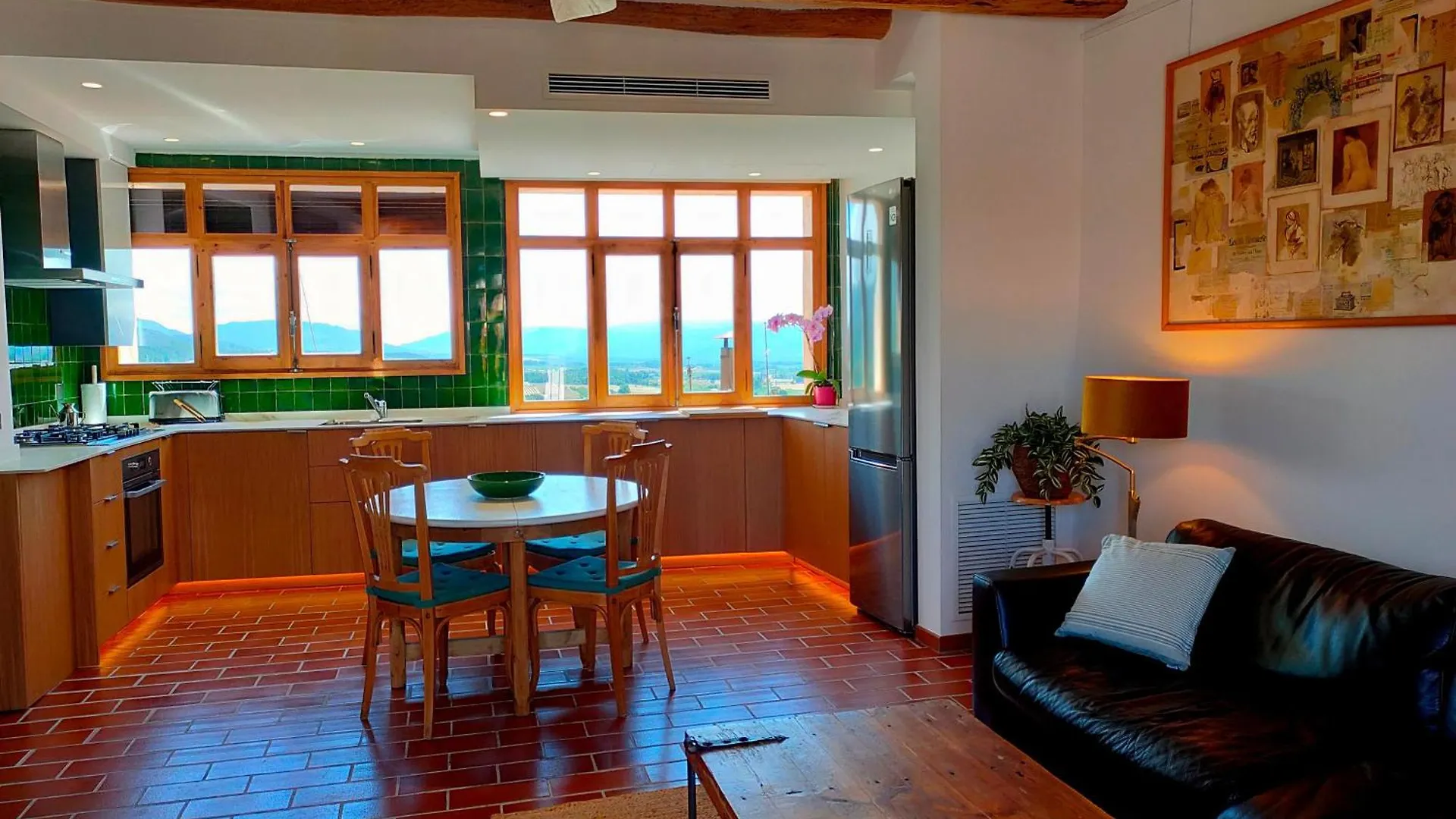 Holiday home Les Voltes II - 3Bd Gem In Hilltop Wine Village With Amazing Views Barbara