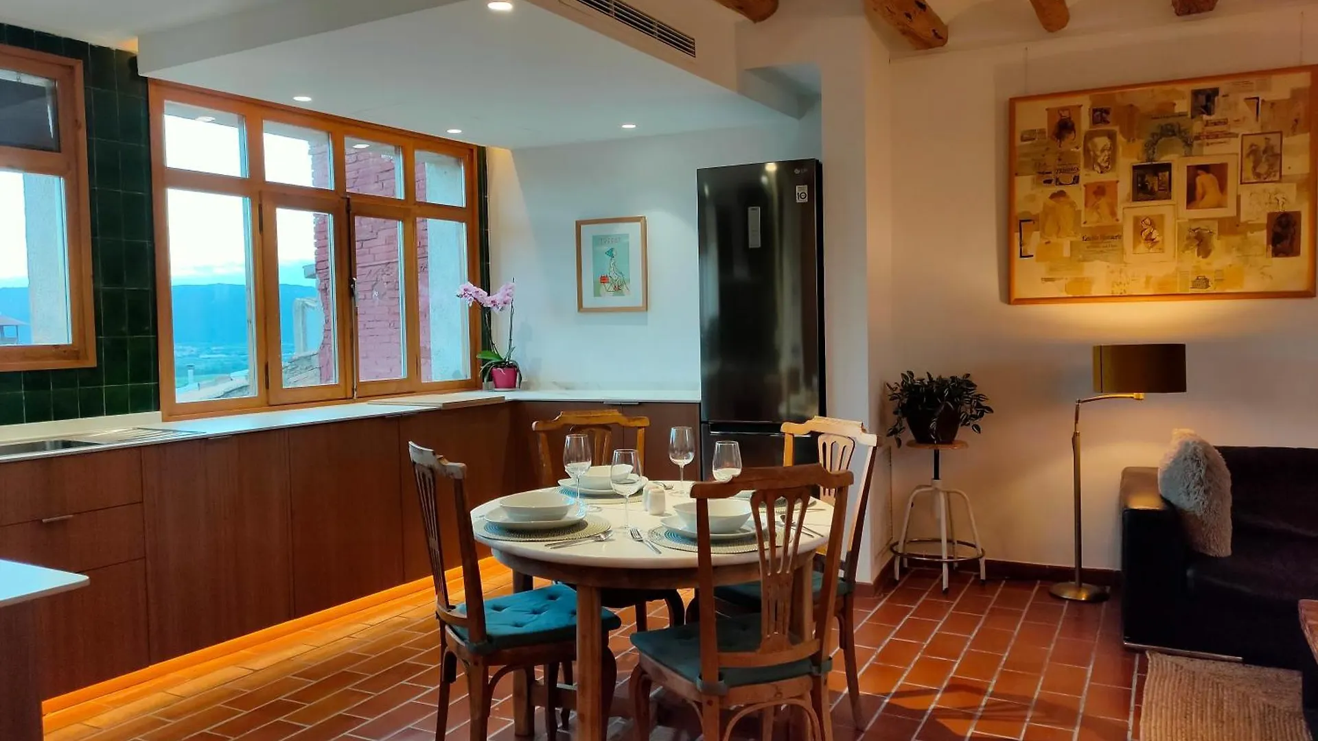 Les Voltes II - 3Bd Gem In Hilltop Wine Village With Amazing Views Barbara
