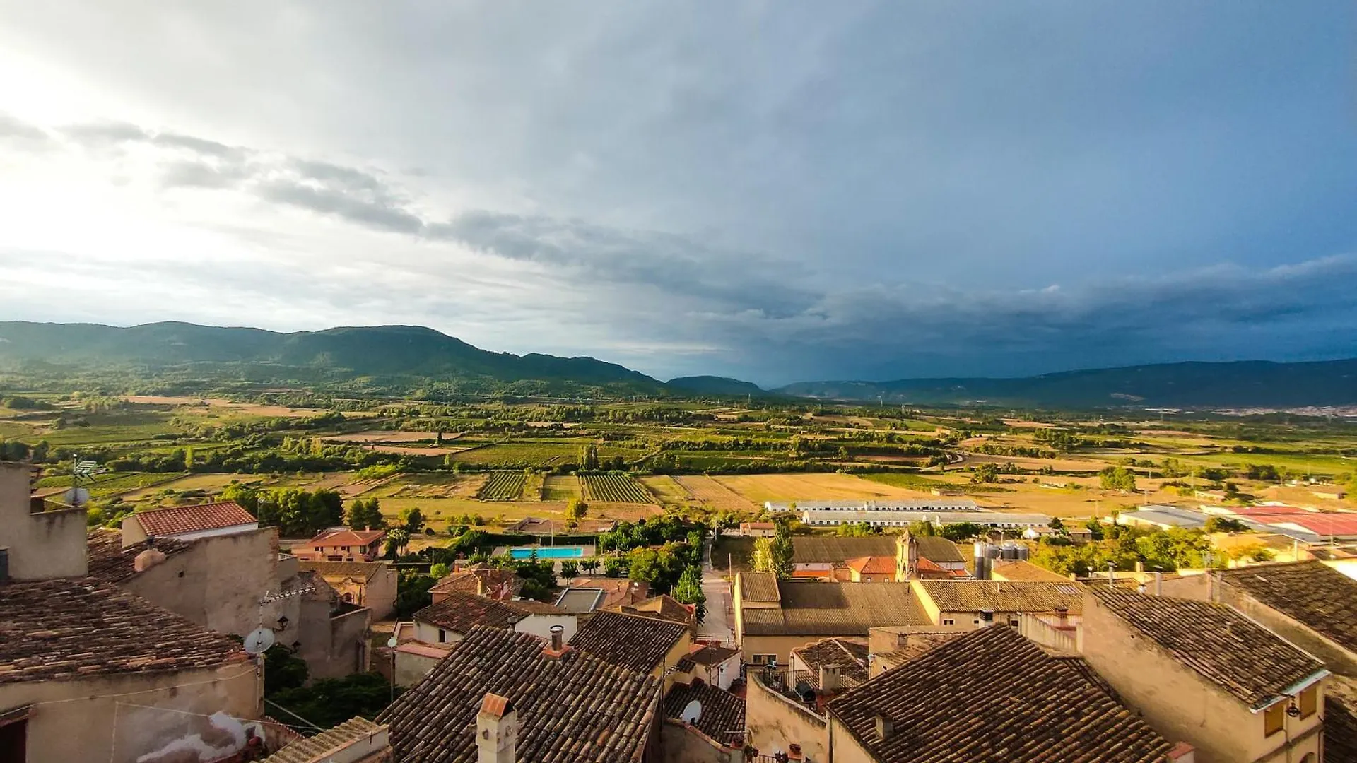 Holiday home Les Voltes II - 3Bd Gem In Hilltop Wine Village With Amazing Views Barbara